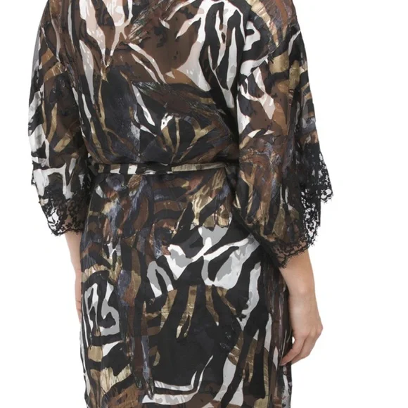 Black and Brown Camouflage Lace Trim Robe